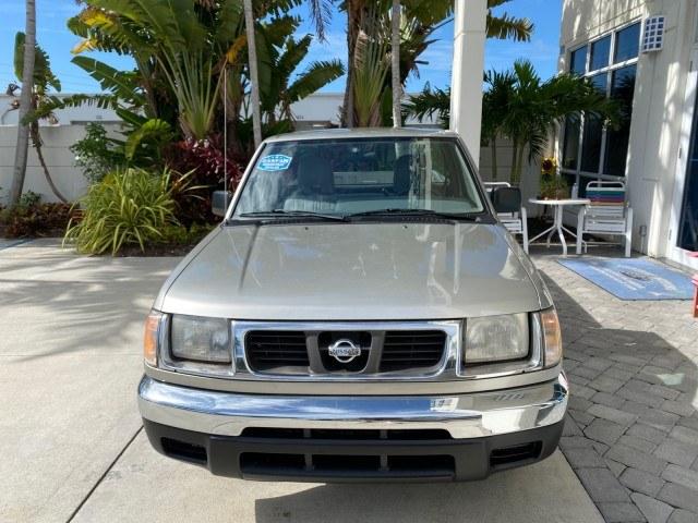 2000 Silver Ice Metallic /Gray Nissan Frontier 2WD AUTO AC XE LOW MILES 51,826 (1N6DD21S2YC) with an 2.4L DOHC SMPI 16-Valve 4-Cyl Engine engine, Automatic transmission, located at 4701 North Dixie Hwy, Pompano Beach, FL, 33064, (954) 422-2889, 26.240938, -80.123474 - OUR WEBPAGE FLORIDACARS1.COM HAS OVER 100 PHOTOS AND FREE CARFAX LINK 2000 Nissan Frontier XE Pickup 2.4L I4 F DOHC Gasoline 26 MPG Rear Wheel Drive Features ABS Brakes Air Conditioning AM/FM Stereo Automatic Transmission Cassette Player Cloth Seats 2000 Nissan Frontier XE Regular Cab is a hard-to-f- Photo#2