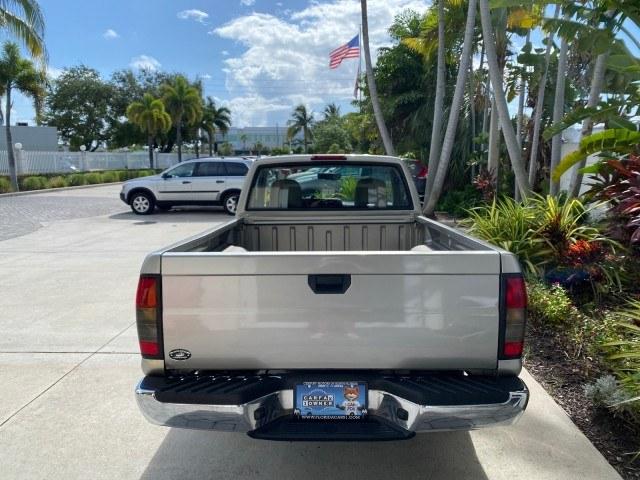 2000 Silver Ice Metallic /Gray Nissan Frontier 2WD AUTO AC XE LOW MILES 51,826 (1N6DD21S2YC) with an 2.4L DOHC SMPI 16-Valve 4-Cyl Engine engine, Automatic transmission, located at 4701 North Dixie Hwy, Pompano Beach, FL, 33064, (954) 422-2889, 26.240938, -80.123474 - OUR WEBPAGE FLORIDACARS1.COM HAS OVER 100 PHOTOS AND FREE CARFAX LINK 2000 Nissan Frontier XE Pickup 2.4L I4 F DOHC Gasoline 26 MPG Rear Wheel Drive Features ABS Brakes Air Conditioning AM/FM Stereo Automatic Transmission Cassette Player Cloth Seats 2000 Nissan Frontier XE Regular Cab is a hard-to-f- Photo#6