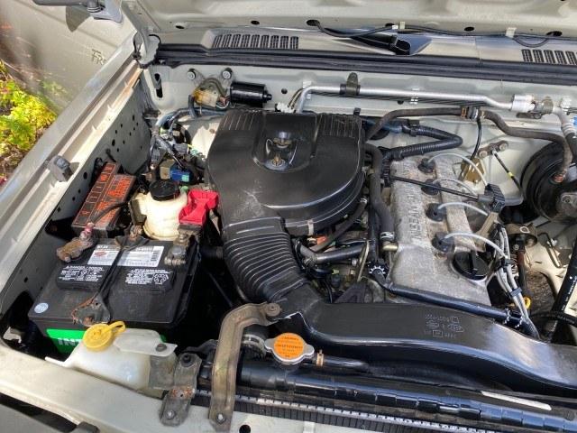 2000 Silver Ice Metallic /Gray Nissan Frontier 2WD AUTO AC XE LOW MILES 51,826 (1N6DD21S2YC) with an 2.4L DOHC SMPI 16-Valve 4-Cyl Engine engine, Automatic transmission, located at 4701 North Dixie Hwy, Pompano Beach, FL, 33064, (954) 422-2889, 26.240938, -80.123474 - OUR WEBPAGE FLORIDACARS1.COM HAS OVER 100 PHOTOS AND FREE CARFAX LINK 2000 Nissan Frontier XE Pickup 2.4L I4 F DOHC Gasoline 26 MPG Rear Wheel Drive Features ABS Brakes Air Conditioning AM/FM Stereo Automatic Transmission Cassette Player Cloth Seats 2000 Nissan Frontier XE Regular Cab is a hard-to-f- Photo#24