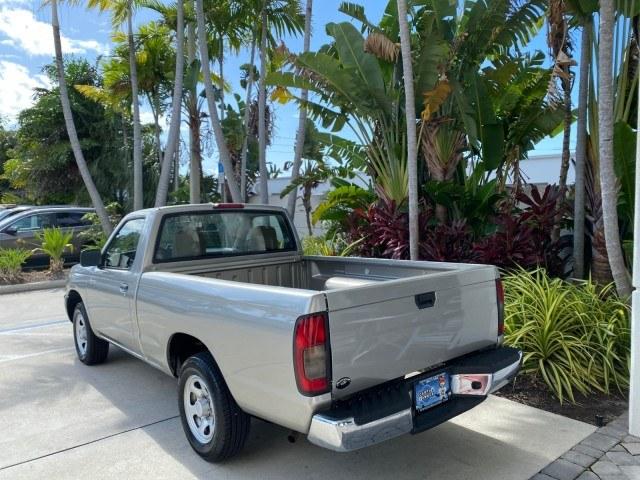2000 Silver Ice Metallic /Gray Nissan Frontier 2WD AUTO AC XE LOW MILES 51,826 (1N6DD21S2YC) with an 2.4L DOHC SMPI 16-Valve 4-Cyl Engine engine, Automatic transmission, located at 4701 North Dixie Hwy, Pompano Beach, FL, 33064, (954) 422-2889, 26.240938, -80.123474 - OUR WEBPAGE FLORIDACARS1.COM HAS OVER 100 PHOTOS AND FREE CARFAX LINK 2000 Nissan Frontier XE Pickup 2.4L I4 F DOHC Gasoline 26 MPG Rear Wheel Drive Features ABS Brakes Air Conditioning AM/FM Stereo Automatic Transmission Cassette Player Cloth Seats 2000 Nissan Frontier XE Regular Cab is a hard-to-f- Photo#32