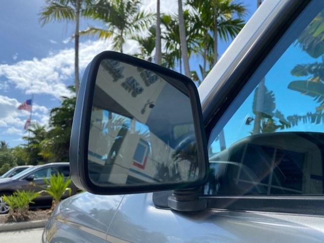 2000 Silver Ice Metallic /Gray Nissan Frontier 2WD AUTO AC XE LOW MILES 51,826 (1N6DD21S2YC) with an 2.4L DOHC SMPI 16-Valve 4-Cyl Engine engine, Automatic transmission, located at 4701 North Dixie Hwy, Pompano Beach, FL, 33064, (954) 422-2889, 26.240938, -80.123474 - OUR WEBPAGE FLORIDACARS1.COM HAS OVER 100 PHOTOS AND FREE CARFAX LINK 2000 Nissan Frontier XE Pickup 2.4L I4 F DOHC Gasoline 26 MPG Rear Wheel Drive Features ABS Brakes Air Conditioning AM/FM Stereo Automatic Transmission Cassette Player Cloth Seats 2000 Nissan Frontier XE Regular Cab is a hard-to-f- Photo#38