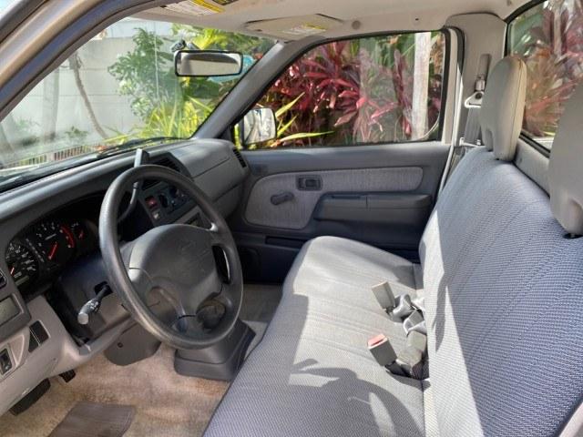 2000 Silver Ice Metallic /Gray Nissan Frontier 2WD AUTO AC XE LOW MILES 51,826 (1N6DD21S2YC) with an 2.4L DOHC SMPI 16-Valve 4-Cyl Engine engine, Automatic transmission, located at 4701 North Dixie Hwy, Pompano Beach, FL, 33064, (954) 422-2889, 26.240938, -80.123474 - OUR WEBPAGE FLORIDACARS1.COM HAS OVER 100 PHOTOS AND FREE CARFAX LINK 2000 Nissan Frontier XE Pickup 2.4L I4 F DOHC Gasoline 26 MPG Rear Wheel Drive Features ABS Brakes Air Conditioning AM/FM Stereo Automatic Transmission Cassette Player Cloth Seats 2000 Nissan Frontier XE Regular Cab is a hard-to-f- Photo#45