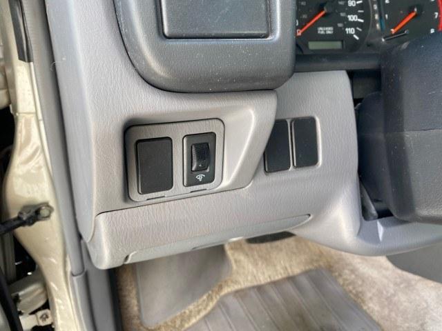 2000 Silver Ice Metallic /Gray Nissan Frontier 2WD AUTO AC XE LOW MILES 51,826 (1N6DD21S2YC) with an 2.4L DOHC SMPI 16-Valve 4-Cyl Engine engine, Automatic transmission, located at 4701 North Dixie Hwy, Pompano Beach, FL, 33064, (954) 422-2889, 26.240938, -80.123474 - OUR WEBPAGE FLORIDACARS1.COM HAS OVER 100 PHOTOS AND FREE CARFAX LINK 2000 Nissan Frontier XE Pickup 2.4L I4 F DOHC Gasoline 26 MPG Rear Wheel Drive Features ABS Brakes Air Conditioning AM/FM Stereo Automatic Transmission Cassette Player Cloth Seats 2000 Nissan Frontier XE Regular Cab is a hard-to-f- Photo#54