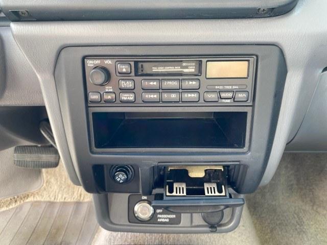 2000 Silver Ice Metallic /Gray Nissan Frontier 2WD AUTO AC XE LOW MILES 51,826 (1N6DD21S2YC) with an 2.4L DOHC SMPI 16-Valve 4-Cyl Engine engine, Automatic transmission, located at 4701 North Dixie Hwy, Pompano Beach, FL, 33064, (954) 422-2889, 26.240938, -80.123474 - OUR WEBPAGE FLORIDACARS1.COM HAS OVER 100 PHOTOS AND FREE CARFAX LINK 2000 Nissan Frontier XE Pickup 2.4L I4 F DOHC Gasoline 26 MPG Rear Wheel Drive Features ABS Brakes Air Conditioning AM/FM Stereo Automatic Transmission Cassette Player Cloth Seats 2000 Nissan Frontier XE Regular Cab is a hard-to-f- Photo#61