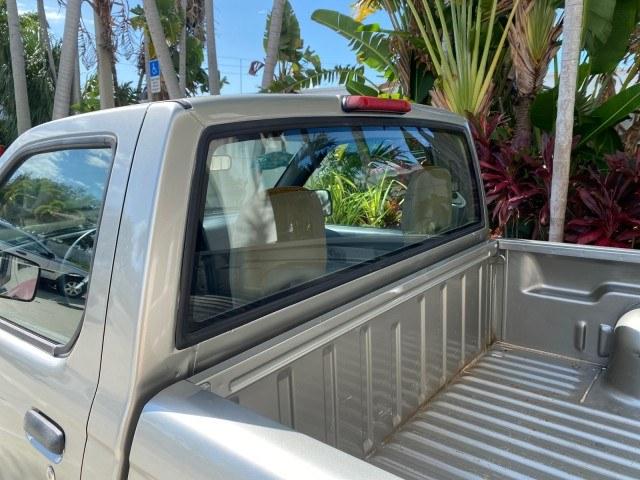 2000 Silver Ice Metallic /Gray Nissan Frontier 2WD AUTO AC XE LOW MILES 51,826 (1N6DD21S2YC) with an 2.4L DOHC SMPI 16-Valve 4-Cyl Engine engine, Automatic transmission, located at 4701 North Dixie Hwy, Pompano Beach, FL, 33064, (954) 422-2889, 26.240938, -80.123474 - OUR WEBPAGE FLORIDACARS1.COM HAS OVER 100 PHOTOS AND FREE CARFAX LINK 2000 Nissan Frontier XE Pickup 2.4L I4 F DOHC Gasoline 26 MPG Rear Wheel Drive Features ABS Brakes Air Conditioning AM/FM Stereo Automatic Transmission Cassette Player Cloth Seats 2000 Nissan Frontier XE Regular Cab is a hard-to-f- Photo#72
