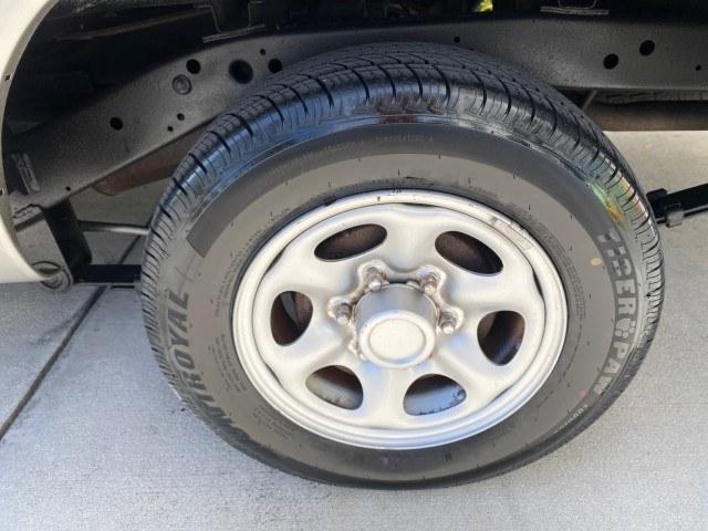 2000 Silver Ice Metallic /Gray Nissan Frontier 2WD AUTO AC XE LOW MILES 51,826 (1N6DD21S2YC) with an 2.4L DOHC SMPI 16-Valve 4-Cyl Engine engine, Automatic transmission, located at 4701 North Dixie Hwy, Pompano Beach, FL, 33064, (954) 422-2889, 26.240938, -80.123474 - OUR WEBPAGE FLORIDACARS1.COM HAS OVER 100 PHOTOS AND FREE CARFAX LINK 2000 Nissan Frontier XE Pickup 2.4L I4 F DOHC Gasoline 26 MPG Rear Wheel Drive Features ABS Brakes Air Conditioning AM/FM Stereo Automatic Transmission Cassette Player Cloth Seats 2000 Nissan Frontier XE Regular Cab is a hard-to-f- Photo#79