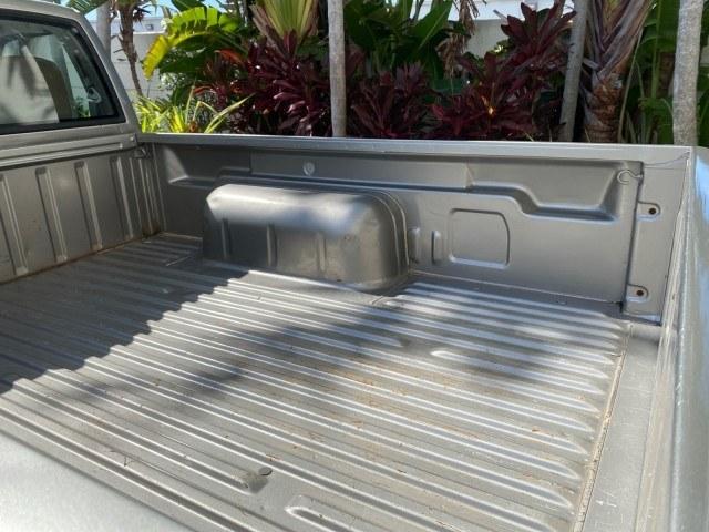2000 Silver Ice Metallic /Gray Nissan Frontier 2WD AUTO AC XE LOW MILES 51,826 (1N6DD21S2YC) with an 2.4L DOHC SMPI 16-Valve 4-Cyl Engine engine, Automatic transmission, located at 4701 North Dixie Hwy, Pompano Beach, FL, 33064, (954) 422-2889, 26.240938, -80.123474 - OUR WEBPAGE FLORIDACARS1.COM HAS OVER 100 PHOTOS AND FREE CARFAX LINK 2000 Nissan Frontier XE Pickup 2.4L I4 F DOHC Gasoline 26 MPG Rear Wheel Drive Features ABS Brakes Air Conditioning AM/FM Stereo Automatic Transmission Cassette Player Cloth Seats 2000 Nissan Frontier XE Regular Cab is a hard-to-f- Photo#81