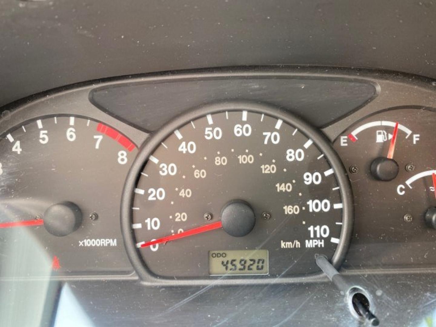 2003 Silver Leaf Metallic /Medium Gray Chevrolet Tracker LT LOW MILES 45,920 1 OWNER (2CNBE634X36) with an 2.5L DOHC 24-Valve V6 Multi-Port Fuel Injection Engine engine, Automatic transmission, located at 4701 North Dixie Hwy, Pompano Beach, FL, 33064, (954) 422-2889, 26.240938, -80.123474 - OUR WEBPAGE FLORIDACARS1.COM HAS OVER 100 PHOTOS AND FREE CARFAX LINK 2003 Chevrolet Tracker LT 1 OWNER 4 Door Wagon/Sport Utility 2.5L V6 F DOHC Gasoline 21 MPG Rear Wheel Drive Features Air Conditioning AM/FM Stereo Automatic Transmission CD Audio Cloth Seats Power Locks Power Mirrors Power Window- Photo#18