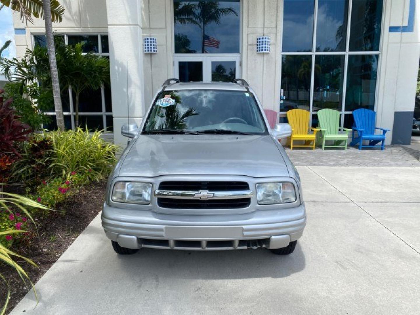 2003 Silver Leaf Metallic /Medium Gray Chevrolet Tracker LT LOW MILES 45,920 1 OWNER (2CNBE634X36) with an 2.5L DOHC 24-Valve V6 Multi-Port Fuel Injection Engine engine, Automatic transmission, located at 4701 North Dixie Hwy, Pompano Beach, FL, 33064, (954) 422-2889, 26.240938, -80.123474 - OUR WEBPAGE FLORIDACARS1.COM HAS OVER 100 PHOTOS AND FREE CARFAX LINK 2003 Chevrolet Tracker LT 1 OWNER 4 Door Wagon/Sport Utility 2.5L V6 F DOHC Gasoline 21 MPG Rear Wheel Drive Features Air Conditioning AM/FM Stereo Automatic Transmission CD Audio Cloth Seats Power Locks Power Mirrors Power Window- Photo#26