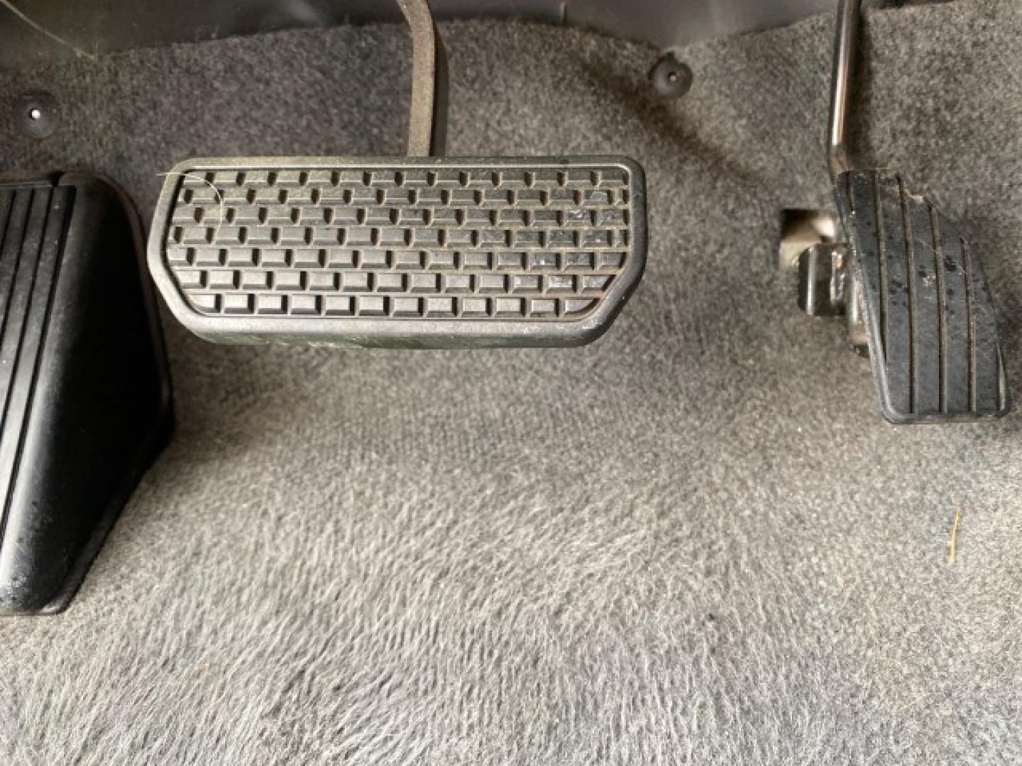 2003 Silver Leaf Metallic /Medium Gray Chevrolet Tracker LT LOW MILES 45,920 1 OWNER (2CNBE634X36) with an 2.5L DOHC 24-Valve V6 Multi-Port Fuel Injection Engine engine, Automatic transmission, located at 4701 North Dixie Hwy, Pompano Beach, FL, 33064, (954) 422-2889, 26.240938, -80.123474 - OUR WEBPAGE FLORIDACARS1.COM HAS OVER 100 PHOTOS AND FREE CARFAX LINK 2003 Chevrolet Tracker LT 1 OWNER 4 Door Wagon/Sport Utility 2.5L V6 F DOHC Gasoline 21 MPG Rear Wheel Drive Features Air Conditioning AM/FM Stereo Automatic Transmission CD Audio Cloth Seats Power Locks Power Mirrors Power Window- Photo#55