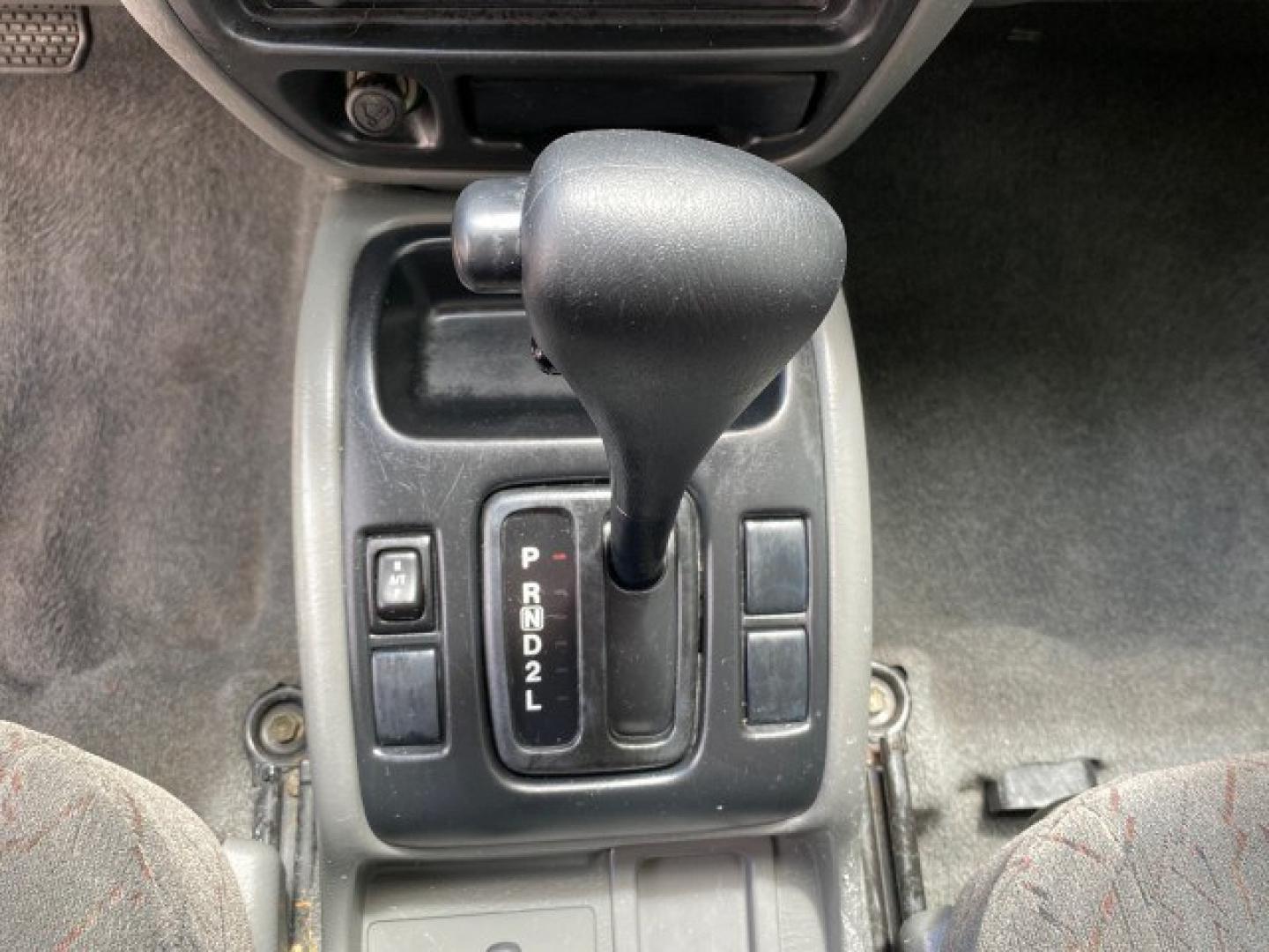 2003 Silver Leaf Metallic /Medium Gray Chevrolet Tracker LT LOW MILES 45,920 1 OWNER (2CNBE634X36) with an 2.5L DOHC 24-Valve V6 Multi-Port Fuel Injection Engine engine, Automatic transmission, located at 4701 North Dixie Hwy, Pompano Beach, FL, 33064, (954) 422-2889, 26.240938, -80.123474 - OUR WEBPAGE FLORIDACARS1.COM HAS OVER 100 PHOTOS AND FREE CARFAX LINK 2003 Chevrolet Tracker LT 1 OWNER 4 Door Wagon/Sport Utility 2.5L V6 F DOHC Gasoline 21 MPG Rear Wheel Drive Features Air Conditioning AM/FM Stereo Automatic Transmission CD Audio Cloth Seats Power Locks Power Mirrors Power Window- Photo#58