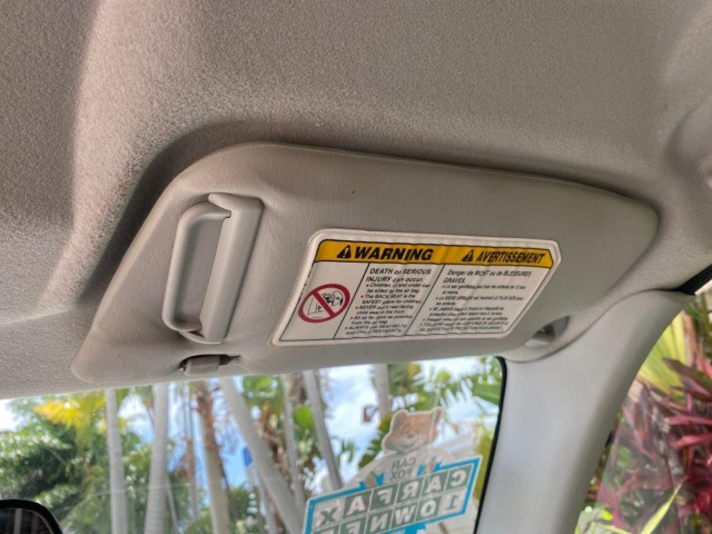 2003 Silver Leaf Metallic /Medium Gray Chevrolet Tracker LT LOW MILES 45,920 1 OWNER (2CNBE634X36) with an 2.5L DOHC 24-Valve V6 Multi-Port Fuel Injection Engine engine, Automatic transmission, located at 4701 North Dixie Hwy, Pompano Beach, FL, 33064, (954) 422-2889, 26.240938, -80.123474 - OUR WEBPAGE FLORIDACARS1.COM HAS OVER 100 PHOTOS AND FREE CARFAX LINK 2003 Chevrolet Tracker LT 1 OWNER 4 Door Wagon/Sport Utility 2.5L V6 F DOHC Gasoline 21 MPG Rear Wheel Drive Features Air Conditioning AM/FM Stereo Automatic Transmission CD Audio Cloth Seats Power Locks Power Mirrors Power Window- Photo#65