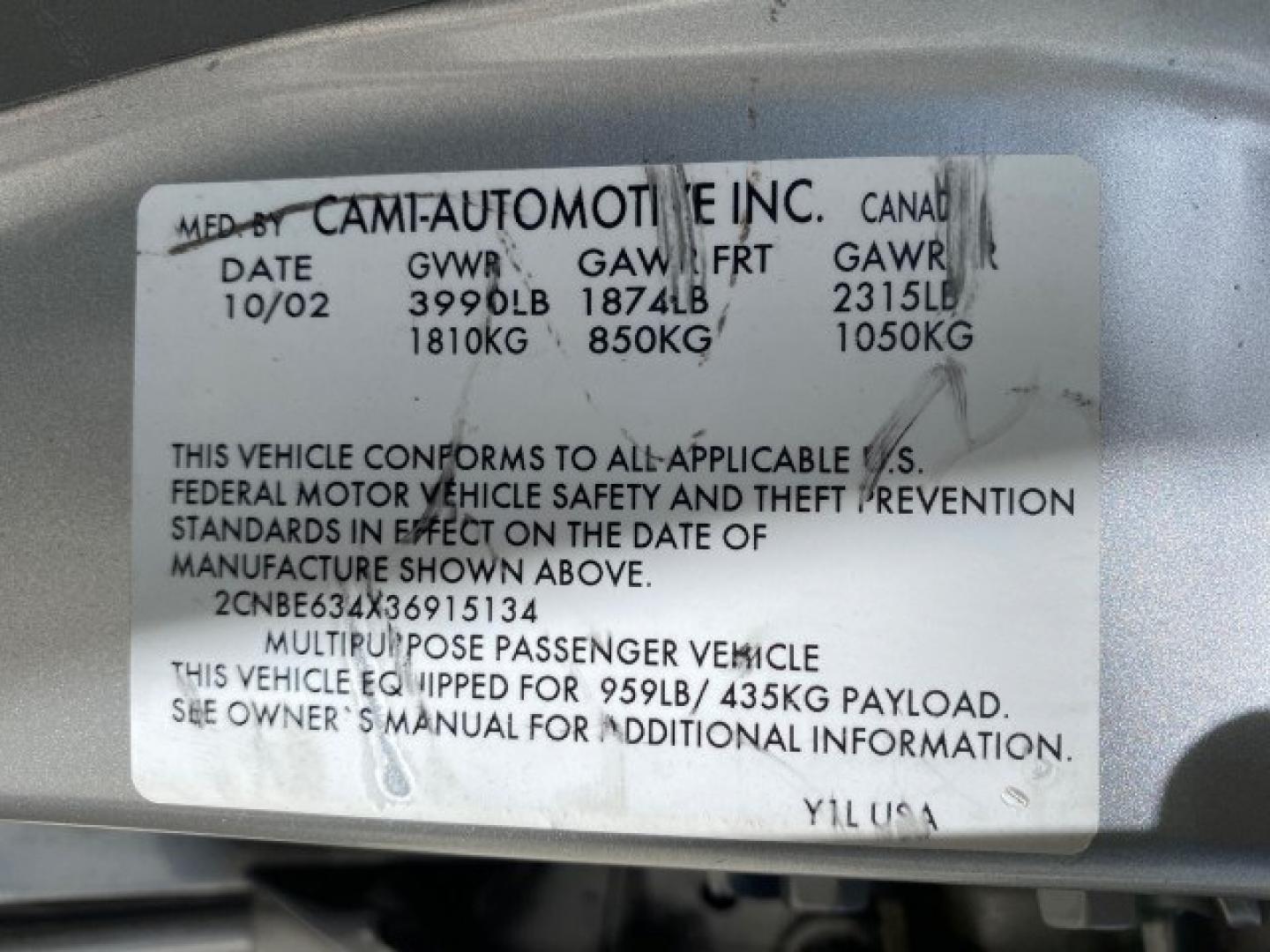 2003 Silver Leaf Metallic /Medium Gray Chevrolet Tracker LT LOW MILES 45,920 1 OWNER (2CNBE634X36) with an 2.5L DOHC 24-Valve V6 Multi-Port Fuel Injection Engine engine, Automatic transmission, located at 4701 North Dixie Hwy, Pompano Beach, FL, 33064, (954) 422-2889, 26.240938, -80.123474 - OUR WEBPAGE FLORIDACARS1.COM HAS OVER 100 PHOTOS AND FREE CARFAX LINK 2003 Chevrolet Tracker LT 1 OWNER 4 Door Wagon/Sport Utility 2.5L V6 F DOHC Gasoline 21 MPG Rear Wheel Drive Features Air Conditioning AM/FM Stereo Automatic Transmission CD Audio Cloth Seats Power Locks Power Mirrors Power Window- Photo#69