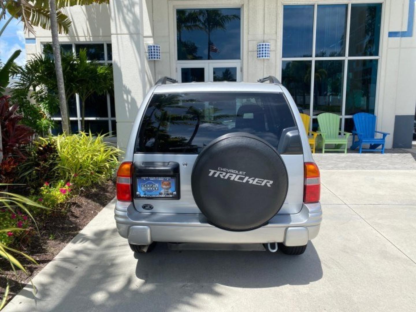 2003 Silver Leaf Metallic /Medium Gray Chevrolet Tracker LT LOW MILES 45,920 1 OWNER (2CNBE634X36) with an 2.5L DOHC 24-Valve V6 Multi-Port Fuel Injection Engine engine, Automatic transmission, located at 4701 North Dixie Hwy, Pompano Beach, FL, 33064, (954) 422-2889, 26.240938, -80.123474 - OUR WEBPAGE FLORIDACARS1.COM HAS OVER 100 PHOTOS AND FREE CARFAX LINK 2003 Chevrolet Tracker LT 1 OWNER 4 Door Wagon/Sport Utility 2.5L V6 F DOHC Gasoline 21 MPG Rear Wheel Drive Features Air Conditioning AM/FM Stereo Automatic Transmission CD Audio Cloth Seats Power Locks Power Mirrors Power Window- Photo#99