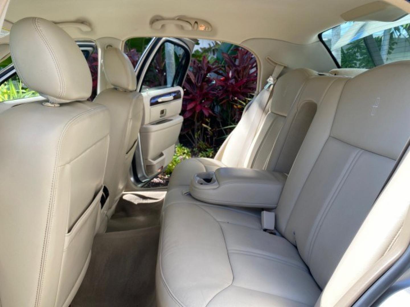 2008 Light French Silk Metallic /Light Camel Lincoln Town Car Limited LOW MILES 29,278 1 OWNER (2LNHM82V48X) with an 4.6L SOHC FFV V8 Engine engine, Automatic transmission, located at 4701 North Dixie Hwy, Pompano Beach, FL, 33064, (954) 422-2889, 26.240938, -80.123474 - OUR WEBPAGE FLORIDACARS1.COM HAS OVER 100 PHOTOS AND FREE CARFAX LINK 2008 Lincoln Town Car Signature Limited 1 OWNER Sedan 4 DR 4.6L V8 F SOHC Flex Fuel 23 MPG Rear Wheel Drive Features ABS Brakes Air Conditioning Alloy Wheels AM/FM Stereo Automatic Transmission CD Audio Cruise Control Flex Fuel Ve- Photo#14