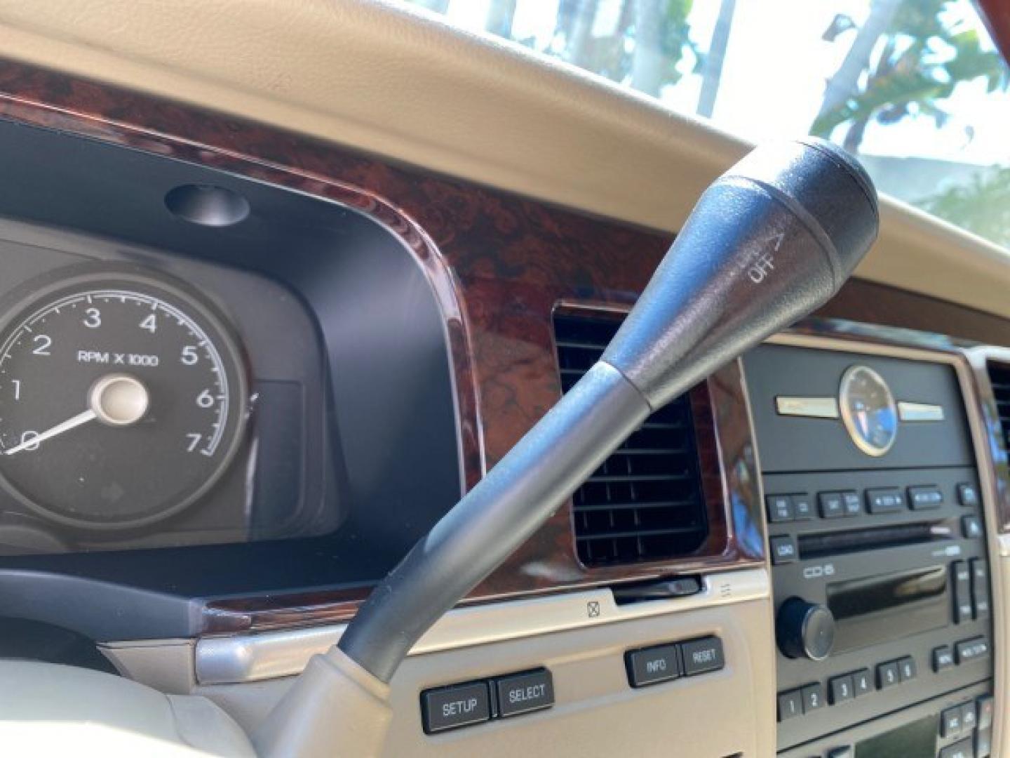 2008 Light French Silk Metallic /Light Camel Lincoln Town Car Limited LOW MILES 29,278 1 OWNER (2LNHM82V48X) with an 4.6L SOHC FFV V8 Engine engine, Automatic transmission, located at 4701 North Dixie Hwy, Pompano Beach, FL, 33064, (954) 422-2889, 26.240938, -80.123474 - OUR WEBPAGE FLORIDACARS1.COM HAS OVER 100 PHOTOS AND FREE CARFAX LINK 2008 Lincoln Town Car Signature Limited 1 OWNER Sedan 4 DR 4.6L V8 F SOHC Flex Fuel 23 MPG Rear Wheel Drive Features ABS Brakes Air Conditioning Alloy Wheels AM/FM Stereo Automatic Transmission CD Audio Cruise Control Flex Fuel Ve- Photo#53