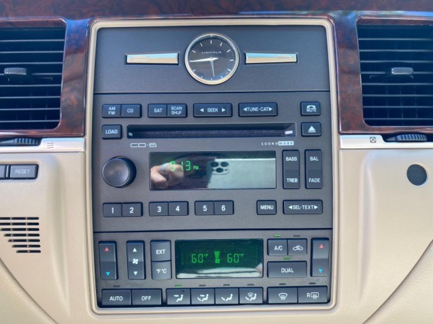 2008 Light French Silk Metallic /Light Camel Lincoln Town Car Limited LOW MILES 29,278 1 OWNER (2LNHM82V48X) with an 4.6L SOHC FFV V8 Engine engine, Automatic transmission, located at 4701 North Dixie Hwy, Pompano Beach, FL, 33064, (954) 422-2889, 26.240938, -80.123474 - OUR WEBPAGE FLORIDACARS1.COM HAS OVER 100 PHOTOS AND FREE CARFAX LINK 2008 Lincoln Town Car Signature Limited 1 OWNER Sedan 4 DR 4.6L V8 F SOHC Flex Fuel 23 MPG Rear Wheel Drive Features ABS Brakes Air Conditioning Alloy Wheels AM/FM Stereo Automatic Transmission CD Audio Cruise Control Flex Fuel Ve- Photo#59