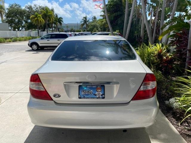 2003 Lunar Mist Metallic /Stone Toyota Camry AC AUTO LE LOW MILES 66,649 (4T1BE32K23U) with an 2.4L DOHC Vvti 16-Valve 4-Cyl Engine engine, Automatic transmission, located at 4701 North Dixie Hwy, Pompano Beach, FL, 33064, (954) 422-2889, 26.240938, -80.123474 - OUR WEBPAGE FLORIDACARS1.COM HAS OVER 100 PHOTOS AND FREE CARFAX LINK 2003 Toyota Camry LE Sedan 4 DR 2.4L I4 F DOHC 16V Gasoline 32 MPG Front Wheel Drive Features Air Conditioning AM/FM Stereo Automatic Transmission Cassette Player CD Audio Cloth Seats Cruise Control Power Locks Power Mirrors Power- Photo#6