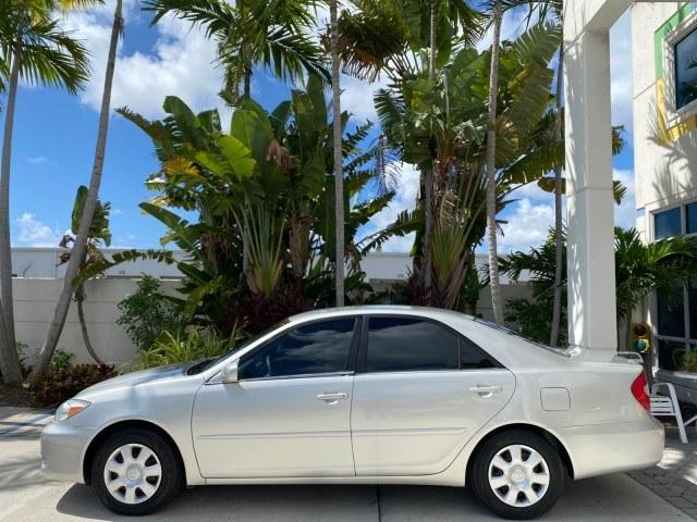 2003 Lunar Mist Metallic /Stone Toyota Camry AC AUTO LE LOW MILES 66,649 (4T1BE32K23U) with an 2.4L DOHC Vvti 16-Valve 4-Cyl Engine engine, Automatic transmission, located at 4701 North Dixie Hwy, Pompano Beach, FL, 33064, (954) 422-2889, 26.240938, -80.123474 - OUR WEBPAGE FLORIDACARS1.COM HAS OVER 100 PHOTOS AND FREE CARFAX LINK 2003 Toyota Camry LE Sedan 4 DR 2.4L I4 F DOHC 16V Gasoline 32 MPG Front Wheel Drive Features Air Conditioning AM/FM Stereo Automatic Transmission Cassette Player CD Audio Cloth Seats Cruise Control Power Locks Power Mirrors Power- Photo#31