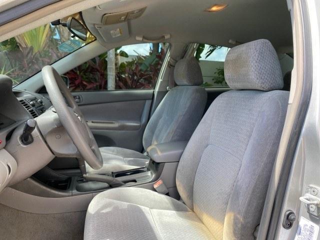 2003 Lunar Mist Metallic /Stone Toyota Camry AC AUTO LE LOW MILES 66,649 (4T1BE32K23U) with an 2.4L DOHC Vvti 16-Valve 4-Cyl Engine engine, Automatic transmission, located at 4701 North Dixie Hwy, Pompano Beach, FL, 33064, (954) 422-2889, 26.240938, -80.123474 - OUR WEBPAGE FLORIDACARS1.COM HAS OVER 100 PHOTOS AND FREE CARFAX LINK 2003 Toyota Camry LE Sedan 4 DR 2.4L I4 F DOHC 16V Gasoline 32 MPG Front Wheel Drive Features Air Conditioning AM/FM Stereo Automatic Transmission Cassette Player CD Audio Cloth Seats Cruise Control Power Locks Power Mirrors Power- Photo#41