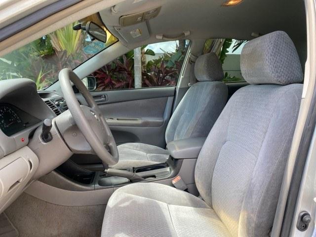 2003 Lunar Mist Metallic /Stone Toyota Camry AC AUTO LE LOW MILES 66,649 (4T1BE32K23U) with an 2.4L DOHC Vvti 16-Valve 4-Cyl Engine engine, Automatic transmission, located at 4701 North Dixie Hwy, Pompano Beach, FL, 33064, (954) 422-2889, 26.240938, -80.123474 - OUR WEBPAGE FLORIDACARS1.COM HAS OVER 100 PHOTOS AND FREE CARFAX LINK 2003 Toyota Camry LE Sedan 4 DR 2.4L I4 F DOHC 16V Gasoline 32 MPG Front Wheel Drive Features Air Conditioning AM/FM Stereo Automatic Transmission Cassette Player CD Audio Cloth Seats Cruise Control Power Locks Power Mirrors Power- Photo#42
