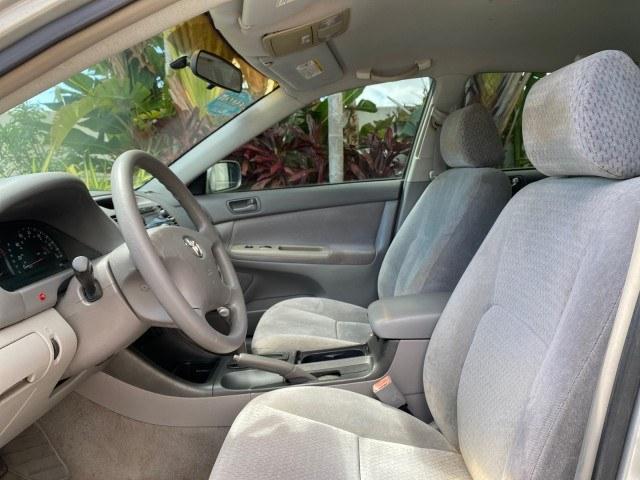 2003 Lunar Mist Metallic /Stone Toyota Camry AC AUTO LE LOW MILES 66,649 (4T1BE32K23U) with an 2.4L DOHC Vvti 16-Valve 4-Cyl Engine engine, Automatic transmission, located at 4701 North Dixie Hwy, Pompano Beach, FL, 33064, (954) 422-2889, 26.240938, -80.123474 - OUR WEBPAGE FLORIDACARS1.COM HAS OVER 100 PHOTOS AND FREE CARFAX LINK 2003 Toyota Camry LE Sedan 4 DR 2.4L I4 F DOHC 16V Gasoline 32 MPG Front Wheel Drive Features Air Conditioning AM/FM Stereo Automatic Transmission Cassette Player CD Audio Cloth Seats Cruise Control Power Locks Power Mirrors Power- Photo#43