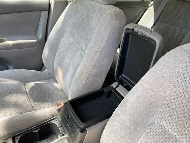 2003 Lunar Mist Metallic /Stone Toyota Camry AC AUTO LE LOW MILES 66,649 (4T1BE32K23U) with an 2.4L DOHC Vvti 16-Valve 4-Cyl Engine engine, Automatic transmission, located at 4701 North Dixie Hwy, Pompano Beach, FL, 33064, (954) 422-2889, 26.240938, -80.123474 - OUR WEBPAGE FLORIDACARS1.COM HAS OVER 100 PHOTOS AND FREE CARFAX LINK 2003 Toyota Camry LE Sedan 4 DR 2.4L I4 F DOHC 16V Gasoline 32 MPG Front Wheel Drive Features Air Conditioning AM/FM Stereo Automatic Transmission Cassette Player CD Audio Cloth Seats Cruise Control Power Locks Power Mirrors Power- Photo#64