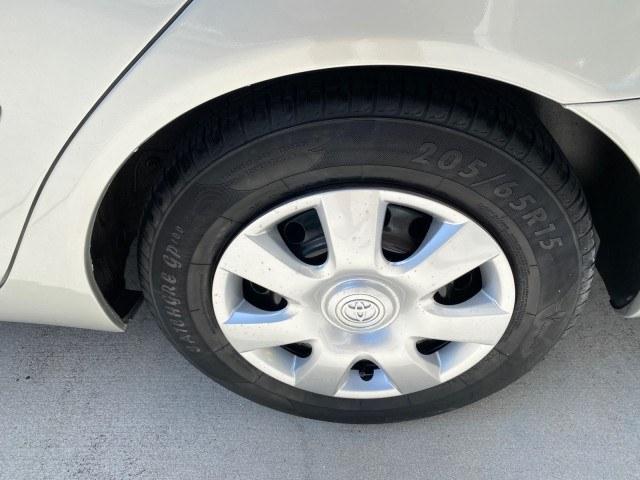 2003 Lunar Mist Metallic /Stone Toyota Camry AC AUTO LE LOW MILES 66,649 (4T1BE32K23U) with an 2.4L DOHC Vvti 16-Valve 4-Cyl Engine engine, Automatic transmission, located at 4701 North Dixie Hwy, Pompano Beach, FL, 33064, (954) 422-2889, 26.240938, -80.123474 - OUR WEBPAGE FLORIDACARS1.COM HAS OVER 100 PHOTOS AND FREE CARFAX LINK 2003 Toyota Camry LE Sedan 4 DR 2.4L I4 F DOHC 16V Gasoline 32 MPG Front Wheel Drive Features Air Conditioning AM/FM Stereo Automatic Transmission Cassette Player CD Audio Cloth Seats Cruise Control Power Locks Power Mirrors Power- Photo#84