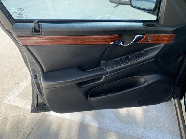 2002 Sable Black /Black Cadillac Deville LIMO LOW MILES 37,218 (1GEEH90Y02U) with an 4.6L SFI DOHC V8 275hp Northstar Engine engine, Automatic transmission, located at 4701 North Dixie Hwy, Pompano Beach, FL, 33064, (954) 422-2889, 26.240938, -80.123474 - OUR WEBPAGE FLORIDACARS1.COM HAS OVER 100 PHOTOS AND FREE CARFAX LINK 2002 Cadillac Professional Chassis Limo Incomplete Passenger 4.6L V8 F DOHC 32V Gasoline 27 MPG Front Wheel Drive Features ABS Brakes Air Conditioning Alloy Wheels AM/FM Stereo Automatic Transmission Bluetooth Technology CD Audio- Photo#41