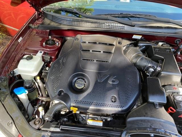 2010 Dark Cherry Red /Camel Hyundai Sonata Limited LOW MILES 27,381 1 OWNER (5NPEU4AF7AH) with an 3.3L DOHC V6 Engine engine, Automatic transmission, located at 4701 North Dixie Hwy, Pompano Beach, FL, 33064, (954) 422-2889, 26.240938, -80.123474 - OUR WEBPAGE FLORIDACARS1.COM HAS OVER 100 PHOTOS AND FREE CARFAX LINK 2010 Hyundai Sonata Limited V6 1 OWNER Sedan 4 DR 3.3L V6 F DOHC 24V Gasoline 29 MPG Front Wheel Drive Features ABS Brakes Air Conditioning Alloy Wheels AM/FM Stereo Automatic Transmission Auxiliary Audio Input CD Audio Cruise Con- Photo#24