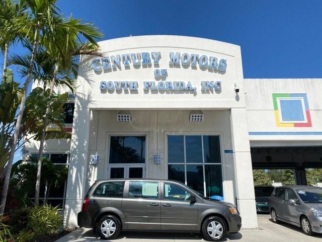 2010 Dark Titanium Metallic /Medium Slate Gray/Light Shale Dodge Grand Caravan SE LOW MILES 36,541 (2D4RN4DE9AR) with an 3.3L OHV V6 Engine engine, Automatic transmission, located at 4701 North Dixie Hwy, Pompano Beach, FL, 33064, (954) 422-2889, 26.240938, -80.123474 - OUR WEBPAGE FLORIDACARS1.COM HAS OVER 100 PHOTOS AND FREE CARFAX LINK 2010 Dodge Grand Caravan SE Van 3.3L V6 F OHV 12V Gasoline 24 MPG Front Wheel Drive Features ABS Brakes Air Conditioning AM/FM Stereo Automatic Transmission Auxiliary Audio Input CD Audio Cloth Seats Cruise Control Flex Fuel Vehic- Photo#0
