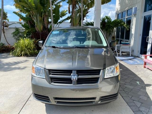 2010 Dark Titanium Metallic /Medium Slate Gray/Light Shale Dodge Grand Caravan SE LOW MILES 36,541 (2D4RN4DE9AR) with an 3.3L OHV V6 Engine engine, Automatic transmission, located at 4701 North Dixie Hwy, Pompano Beach, FL, 33064, (954) 422-2889, 26.240938, -80.123474 - OUR WEBPAGE FLORIDACARS1.COM HAS OVER 100 PHOTOS AND FREE CARFAX LINK 2010 Dodge Grand Caravan SE Van 3.3L V6 F OHV 12V Gasoline 24 MPG Front Wheel Drive Features ABS Brakes Air Conditioning AM/FM Stereo Automatic Transmission Auxiliary Audio Input CD Audio Cloth Seats Cruise Control Flex Fuel Vehic- Photo#2