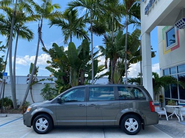 2010 Dark Titanium Metallic /Medium Slate Gray/Light Shale Dodge Grand Caravan SE LOW MILES 36,541 (2D4RN4DE9AR) with an 3.3L OHV V6 Engine engine, Automatic transmission, located at 4701 North Dixie Hwy, Pompano Beach, FL, 33064, (954) 422-2889, 26.240938, -80.123474 - OUR WEBPAGE FLORIDACARS1.COM HAS OVER 100 PHOTOS AND FREE CARFAX LINK 2010 Dodge Grand Caravan SE Van 3.3L V6 F OHV 12V Gasoline 24 MPG Front Wheel Drive Features ABS Brakes Air Conditioning AM/FM Stereo Automatic Transmission Auxiliary Audio Input CD Audio Cloth Seats Cruise Control Flex Fuel Vehic- Photo#4