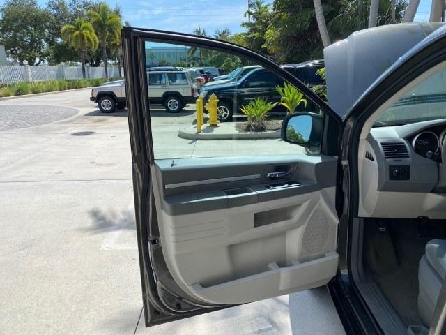 2010 Dark Titanium Metallic /Medium Slate Gray/Light Shale Dodge Grand Caravan SE LOW MILES 36,541 (2D4RN4DE9AR) with an 3.3L OHV V6 Engine engine, Automatic transmission, located at 4701 North Dixie Hwy, Pompano Beach, FL, 33064, (954) 422-2889, 26.240938, -80.123474 - OUR WEBPAGE FLORIDACARS1.COM HAS OVER 100 PHOTOS AND FREE CARFAX LINK 2010 Dodge Grand Caravan SE Van 3.3L V6 F OHV 12V Gasoline 24 MPG Front Wheel Drive Features ABS Brakes Air Conditioning AM/FM Stereo Automatic Transmission Auxiliary Audio Input CD Audio Cloth Seats Cruise Control Flex Fuel Vehic- Photo#9