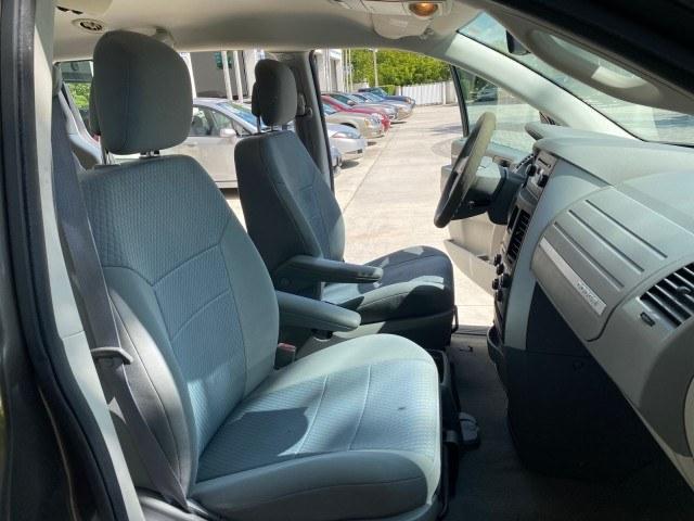 2010 Dark Titanium Metallic /Medium Slate Gray/Light Shale Dodge Grand Caravan SE LOW MILES 36,541 (2D4RN4DE9AR) with an 3.3L OHV V6 Engine engine, Automatic transmission, located at 4701 North Dixie Hwy, Pompano Beach, FL, 33064, (954) 422-2889, 26.240938, -80.123474 - OUR WEBPAGE FLORIDACARS1.COM HAS OVER 100 PHOTOS AND FREE CARFAX LINK 2010 Dodge Grand Caravan SE Van 3.3L V6 F OHV 12V Gasoline 24 MPG Front Wheel Drive Features ABS Brakes Air Conditioning AM/FM Stereo Automatic Transmission Auxiliary Audio Input CD Audio Cloth Seats Cruise Control Flex Fuel Vehic- Photo#12