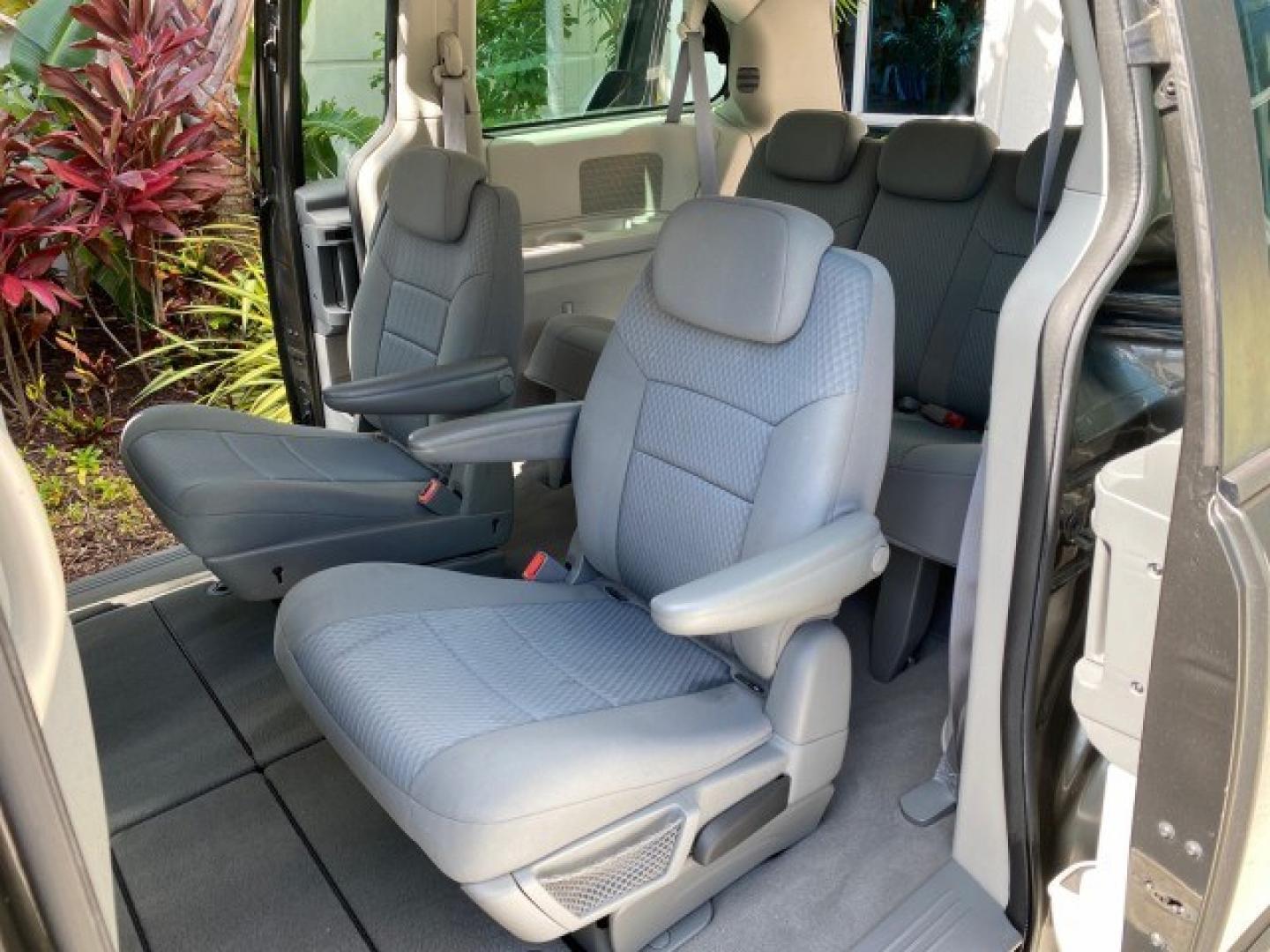 2010 Dark Titanium Metallic /Medium Slate Gray/Light Shale Dodge Grand Caravan SE LOW MILES 36,541 (2D4RN4DE9AR) with an 3.3L OHV V6 Engine engine, Automatic transmission, located at 4701 North Dixie Hwy, Pompano Beach, FL, 33064, (954) 422-2889, 26.240938, -80.123474 - OUR WEBPAGE FLORIDACARS1.COM HAS OVER 100 PHOTOS AND FREE CARFAX LINK 2010 Dodge Grand Caravan SE Van 3.3L V6 F OHV 12V Gasoline 24 MPG Front Wheel Drive Features ABS Brakes Air Conditioning AM/FM Stereo Automatic Transmission Auxiliary Audio Input CD Audio Cloth Seats Cruise Control Flex Fuel Vehic- Photo#14