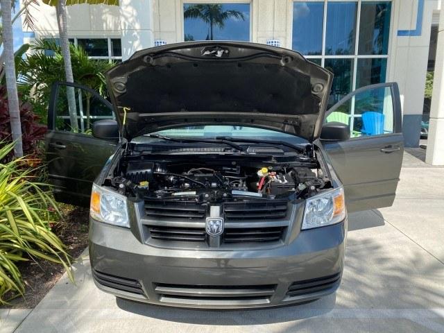 2010 Dark Titanium Metallic /Medium Slate Gray/Light Shale Dodge Grand Caravan SE LOW MILES 36,541 (2D4RN4DE9AR) with an 3.3L OHV V6 Engine engine, Automatic transmission, located at 4701 North Dixie Hwy, Pompano Beach, FL, 33064, (954) 422-2889, 26.240938, -80.123474 - OUR WEBPAGE FLORIDACARS1.COM HAS OVER 100 PHOTOS AND FREE CARFAX LINK 2010 Dodge Grand Caravan SE Van 3.3L V6 F OHV 12V Gasoline 24 MPG Front Wheel Drive Features ABS Brakes Air Conditioning AM/FM Stereo Automatic Transmission Auxiliary Audio Input CD Audio Cloth Seats Cruise Control Flex Fuel Vehic- Photo#17