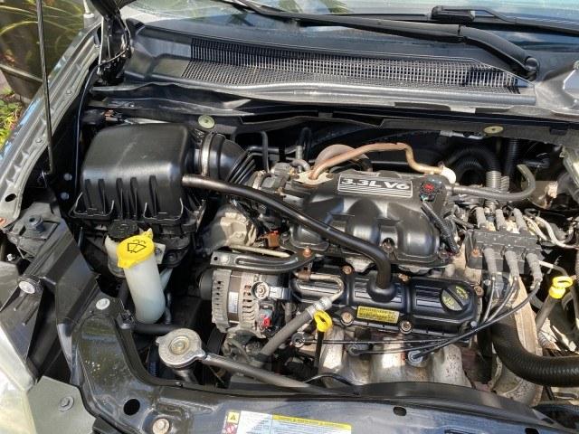 2010 Dark Titanium Metallic /Medium Slate Gray/Light Shale Dodge Grand Caravan SE LOW MILES 36,541 (2D4RN4DE9AR) with an 3.3L OHV V6 Engine engine, Automatic transmission, located at 4701 North Dixie Hwy, Pompano Beach, FL, 33064, (954) 422-2889, 26.240938, -80.123474 - OUR WEBPAGE FLORIDACARS1.COM HAS OVER 100 PHOTOS AND FREE CARFAX LINK 2010 Dodge Grand Caravan SE Van 3.3L V6 F OHV 12V Gasoline 24 MPG Front Wheel Drive Features ABS Brakes Air Conditioning AM/FM Stereo Automatic Transmission Auxiliary Audio Input CD Audio Cloth Seats Cruise Control Flex Fuel Vehic- Photo#24