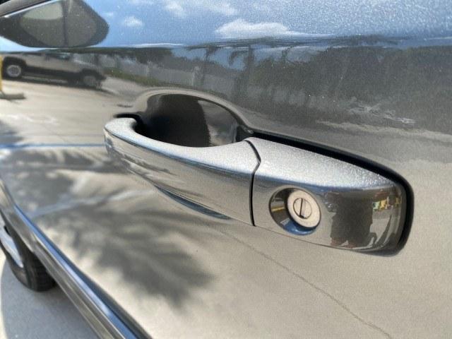 2010 Dark Titanium Metallic /Medium Slate Gray/Light Shale Dodge Grand Caravan SE LOW MILES 36,541 (2D4RN4DE9AR) with an 3.3L OHV V6 Engine engine, Automatic transmission, located at 4701 North Dixie Hwy, Pompano Beach, FL, 33064, (954) 422-2889, 26.240938, -80.123474 - OUR WEBPAGE FLORIDACARS1.COM HAS OVER 100 PHOTOS AND FREE CARFAX LINK 2010 Dodge Grand Caravan SE Van 3.3L V6 F OHV 12V Gasoline 24 MPG Front Wheel Drive Features ABS Brakes Air Conditioning AM/FM Stereo Automatic Transmission Auxiliary Audio Input CD Audio Cloth Seats Cruise Control Flex Fuel Vehic- Photo#37