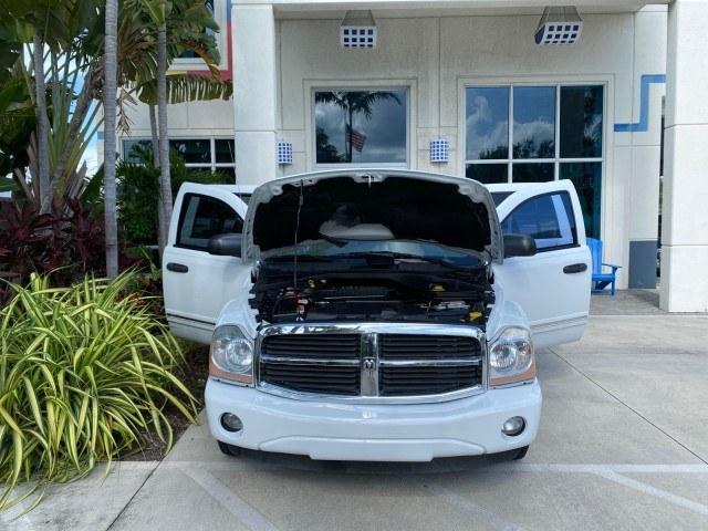 2004 Bright White /Med Slate Gray Dodge Durango Limited LOW MILES 55,294 (1D4HD58N24F) with an 4.7L V8 Magnum Engine engine, Automatic transmission, located at 4701 North Dixie Hwy, Pompano Beach, FL, 33064, (954) 422-2889, 26.240938, -80.123474 - OUR WEBPAGE FLORIDACARS1.COM HAS OVER 100 PHOTOS AND FREE CARFAX LINK 2004 Dodge Durango Limited 4 Door Wagon/Sport Utility 4.7L V8 F Gasoline 18 MPG Rear Wheel Drive Features ABS Brakes Air Conditioning Alloy Wheels AM/FM Stereo Automatic Transmission CD Audio Cruise Control Fold-Away Third Row Lea- Photo#16