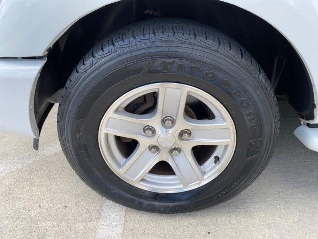 2004 Bright White /Med Slate Gray Dodge Durango Limited LOW MILES 55,294 (1D4HD58N24F) with an 4.7L V8 Magnum Engine engine, Automatic transmission, located at 4701 North Dixie Hwy, Pompano Beach, FL, 33064, (954) 422-2889, 26.240938, -80.123474 - OUR WEBPAGE FLORIDACARS1.COM HAS OVER 100 PHOTOS AND FREE CARFAX LINK 2004 Dodge Durango Limited 4 Door Wagon/Sport Utility 4.7L V8 F Gasoline 18 MPG Rear Wheel Drive Features ABS Brakes Air Conditioning Alloy Wheels AM/FM Stereo Automatic Transmission CD Audio Cruise Control Fold-Away Third Row Lea- Photo#19