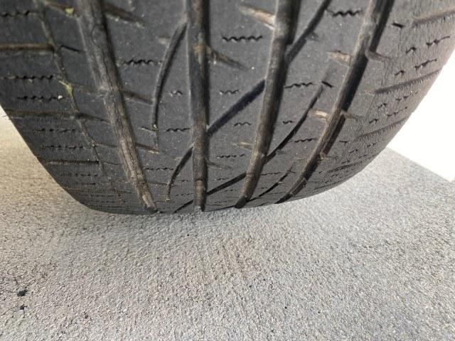 2004 Bright White /Med Slate Gray Dodge Durango Limited LOW MILES 55,294 (1D4HD58N24F) with an 4.7L V8 Magnum Engine engine, Automatic transmission, located at 4701 North Dixie Hwy, Pompano Beach, FL, 33064, (954) 422-2889, 26.240938, -80.123474 - OUR WEBPAGE FLORIDACARS1.COM HAS OVER 100 PHOTOS AND FREE CARFAX LINK 2004 Dodge Durango Limited 4 Door Wagon/Sport Utility 4.7L V8 F Gasoline 18 MPG Rear Wheel Drive Features ABS Brakes Air Conditioning Alloy Wheels AM/FM Stereo Automatic Transmission CD Audio Cruise Control Fold-Away Third Row Lea- Photo#92