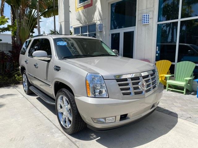 2008 Quicksilver /Ebony/Ebony Cadillac Escalade SUNROOF DVD LOW MILES 71,690 (1GYEC63848R) with an 6.2L Vortec 1000 VVT V8 SFI Engine engine, Automatic transmission, located at 4701 North Dixie Hwy, Pompano Beach, FL, 33064, (954) 422-2889, 26.240938, -80.123474 - OUR WEBPAGE FLORIDACARS1.COM HAS OVER 100 PHOTOS AND FREE CARFAX LINK 2008 Cadillac Escalade 4 Door Wagon/Sport Utility 6.2L V8 F Gasoline 19 MPG Rear Wheel Drive Features 20 Inch Plus Wheels A/C Seat(s) ABS Brakes Air Conditioning Alloy Wheels AM/FM Stereo Automatic Transmission Auxiliary Audio Inp- Photo#1