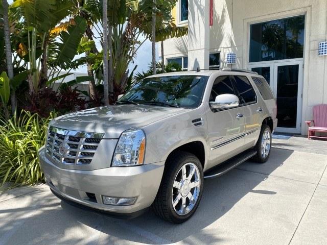 2008 Quicksilver /Ebony/Ebony Cadillac Escalade SUNROOF DVD LOW MILES 71,690 (1GYEC63848R) with an 6.2L Vortec 1000 VVT V8 SFI Engine engine, Automatic transmission, located at 4701 North Dixie Hwy, Pompano Beach, FL, 33064, (954) 422-2889, 26.240938, -80.123474 - OUR WEBPAGE FLORIDACARS1.COM HAS OVER 100 PHOTOS AND FREE CARFAX LINK 2008 Cadillac Escalade 4 Door Wagon/Sport Utility 6.2L V8 F Gasoline 19 MPG Rear Wheel Drive Features 20 Inch Plus Wheels A/C Seat(s) ABS Brakes Air Conditioning Alloy Wheels AM/FM Stereo Automatic Transmission Auxiliary Audio Inp- Photo#28