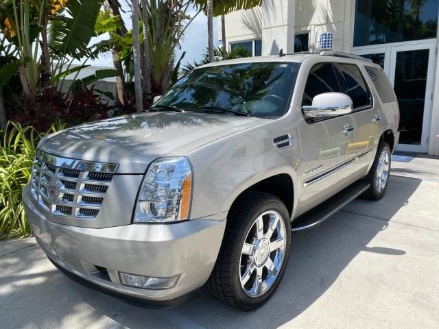 2008 Quicksilver /Ebony/Ebony Cadillac Escalade SUNROOF DVD LOW MILES 71,690 (1GYEC63848R) with an 6.2L Vortec 1000 VVT V8 SFI Engine engine, Automatic transmission, located at 4701 North Dixie Hwy, Pompano Beach, FL, 33064, (954) 422-2889, 26.240938, -80.123474 - OUR WEBPAGE FLORIDACARS1.COM HAS OVER 100 PHOTOS AND FREE CARFAX LINK 2008 Cadillac Escalade 4 Door Wagon/Sport Utility 6.2L V8 F Gasoline 19 MPG Rear Wheel Drive Features 20 Inch Plus Wheels A/C Seat(s) ABS Brakes Air Conditioning Alloy Wheels AM/FM Stereo Automatic Transmission Auxiliary Audio Inp- Photo#29