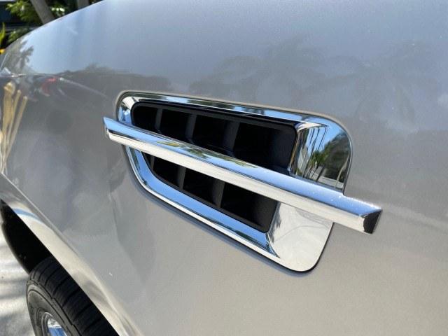 2008 Quicksilver /Ebony/Ebony Cadillac Escalade SUNROOF DVD LOW MILES 71,690 (1GYEC63848R) with an 6.2L Vortec 1000 VVT V8 SFI Engine engine, Automatic transmission, located at 4701 North Dixie Hwy, Pompano Beach, FL, 33064, (954) 422-2889, 26.240938, -80.123474 - OUR WEBPAGE FLORIDACARS1.COM HAS OVER 100 PHOTOS AND FREE CARFAX LINK 2008 Cadillac Escalade 4 Door Wagon/Sport Utility 6.2L V8 F Gasoline 19 MPG Rear Wheel Drive Features 20 Inch Plus Wheels A/C Seat(s) ABS Brakes Air Conditioning Alloy Wheels AM/FM Stereo Automatic Transmission Auxiliary Audio Inp- Photo#41
