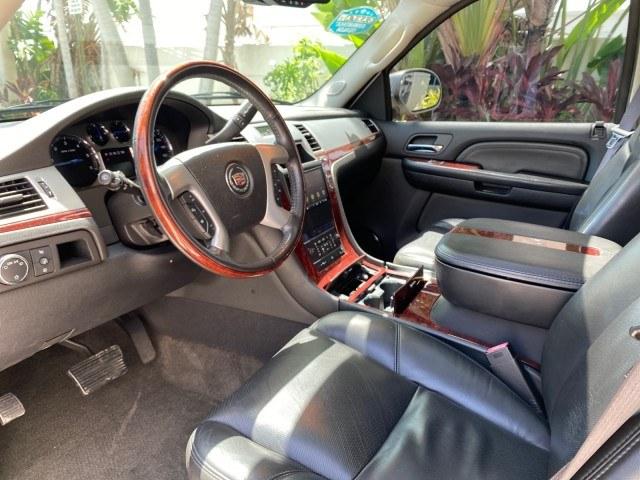 2008 Quicksilver /Ebony/Ebony Cadillac Escalade SUNROOF DVD LOW MILES 71,690 (1GYEC63848R) with an 6.2L Vortec 1000 VVT V8 SFI Engine engine, Automatic transmission, located at 4701 North Dixie Hwy, Pompano Beach, FL, 33064, (954) 422-2889, 26.240938, -80.123474 - OUR WEBPAGE FLORIDACARS1.COM HAS OVER 100 PHOTOS AND FREE CARFAX LINK 2008 Cadillac Escalade 4 Door Wagon/Sport Utility 6.2L V8 F Gasoline 19 MPG Rear Wheel Drive Features 20 Inch Plus Wheels A/C Seat(s) ABS Brakes Air Conditioning Alloy Wheels AM/FM Stereo Automatic Transmission Auxiliary Audio Inp- Photo#49