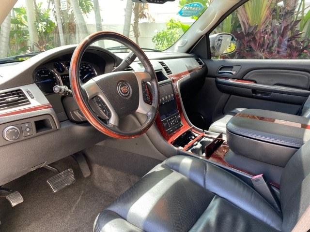 2008 Quicksilver /Ebony/Ebony Cadillac Escalade SUNROOF DVD LOW MILES 71,690 (1GYEC63848R) with an 6.2L Vortec 1000 VVT V8 SFI Engine engine, Automatic transmission, located at 4701 North Dixie Hwy, Pompano Beach, FL, 33064, (954) 422-2889, 26.240938, -80.123474 - OUR WEBPAGE FLORIDACARS1.COM HAS OVER 100 PHOTOS AND FREE CARFAX LINK 2008 Cadillac Escalade 4 Door Wagon/Sport Utility 6.2L V8 F Gasoline 19 MPG Rear Wheel Drive Features 20 Inch Plus Wheels A/C Seat(s) ABS Brakes Air Conditioning Alloy Wheels AM/FM Stereo Automatic Transmission Auxiliary Audio Inp- Photo#50