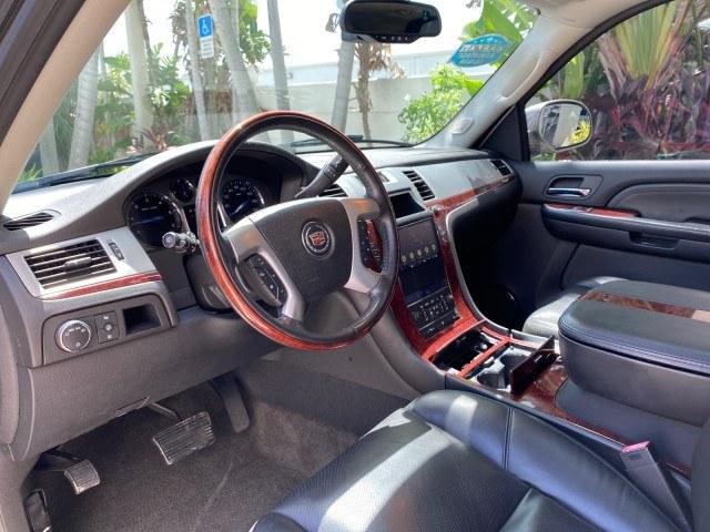 2008 Quicksilver /Ebony/Ebony Cadillac Escalade SUNROOF DVD LOW MILES 71,690 (1GYEC63848R) with an 6.2L Vortec 1000 VVT V8 SFI Engine engine, Automatic transmission, located at 4701 North Dixie Hwy, Pompano Beach, FL, 33064, (954) 422-2889, 26.240938, -80.123474 - OUR WEBPAGE FLORIDACARS1.COM HAS OVER 100 PHOTOS AND FREE CARFAX LINK 2008 Cadillac Escalade 4 Door Wagon/Sport Utility 6.2L V8 F Gasoline 19 MPG Rear Wheel Drive Features 20 Inch Plus Wheels A/C Seat(s) ABS Brakes Air Conditioning Alloy Wheels AM/FM Stereo Automatic Transmission Auxiliary Audio Inp- Photo#51