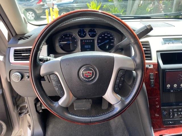 2008 Quicksilver /Ebony/Ebony Cadillac Escalade SUNROOF DVD LOW MILES 71,690 (1GYEC63848R) with an 6.2L Vortec 1000 VVT V8 SFI Engine engine, Automatic transmission, located at 4701 North Dixie Hwy, Pompano Beach, FL, 33064, (954) 422-2889, 26.240938, -80.123474 - OUR WEBPAGE FLORIDACARS1.COM HAS OVER 100 PHOTOS AND FREE CARFAX LINK 2008 Cadillac Escalade 4 Door Wagon/Sport Utility 6.2L V8 F Gasoline 19 MPG Rear Wheel Drive Features 20 Inch Plus Wheels A/C Seat(s) ABS Brakes Air Conditioning Alloy Wheels AM/FM Stereo Automatic Transmission Auxiliary Audio Inp- Photo#52